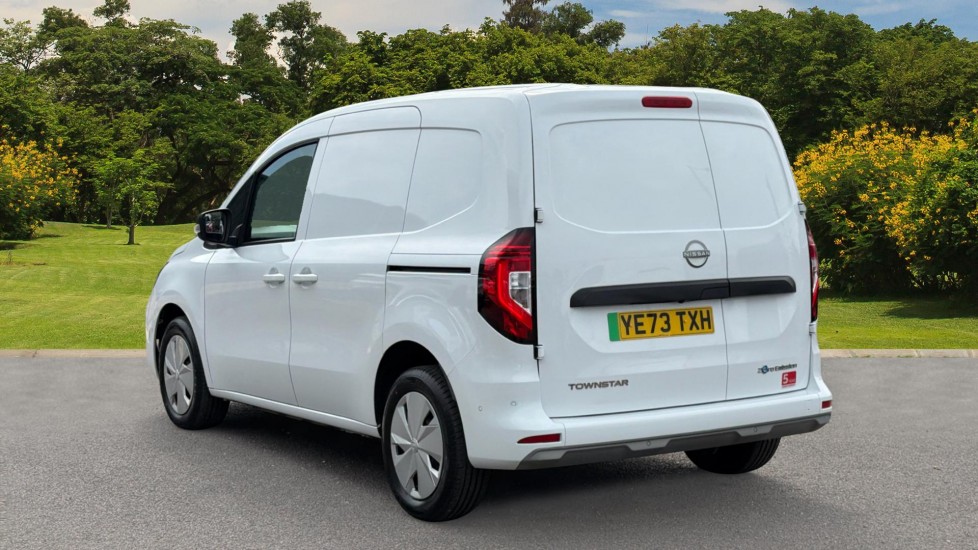 Nissan Townstar L1 Electric 90kW Tekna Van Auto 45kWh - Image 2
