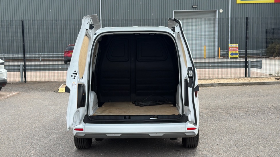 Nissan Townstar L1 Electric 90kW Tekna Van Auto 45kWh - Image 3