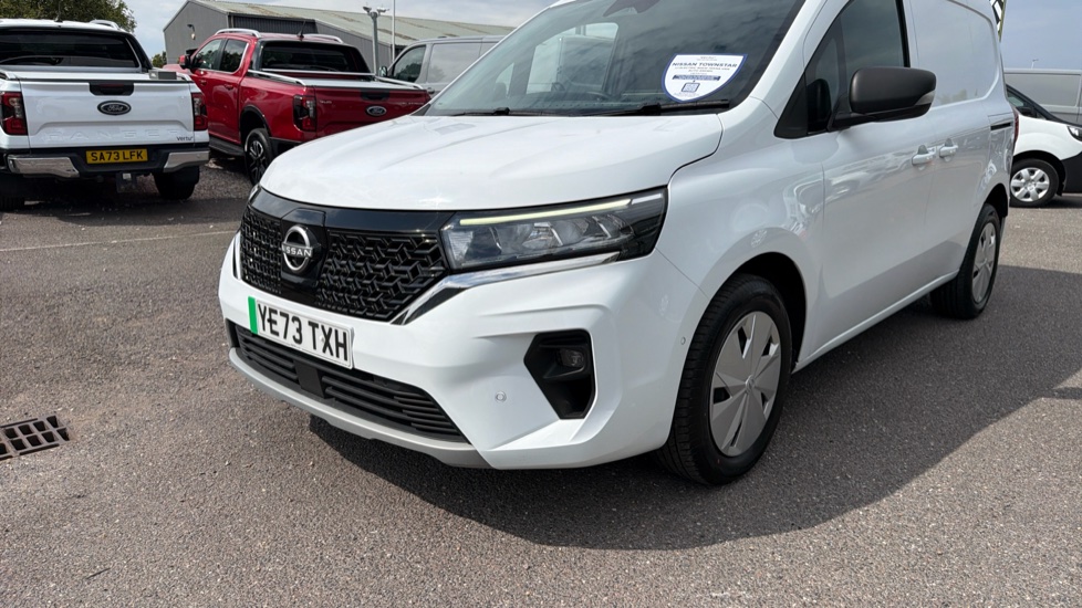 Nissan Townstar L1 Electric 90kW Tekna Van Auto 45kWh - Image 39