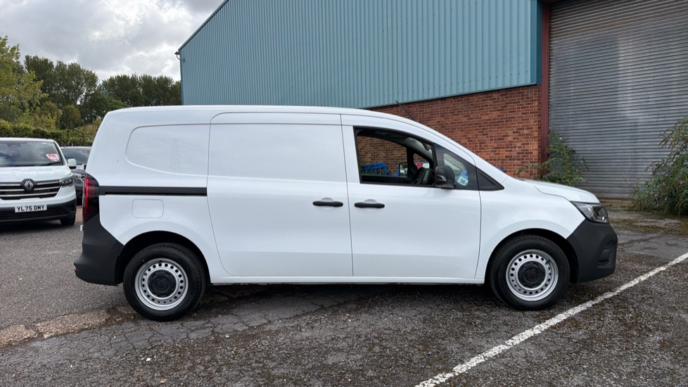 Renault Kangoo L2 Diesel LL21 Blue dCi 95 Advance [Safety] Van - Image 9