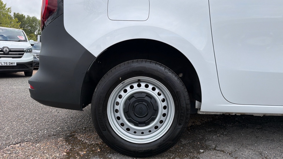 Renault Kangoo L2 Diesel LL21 Blue dCi 95 Advance [Safety] Van - Image 17