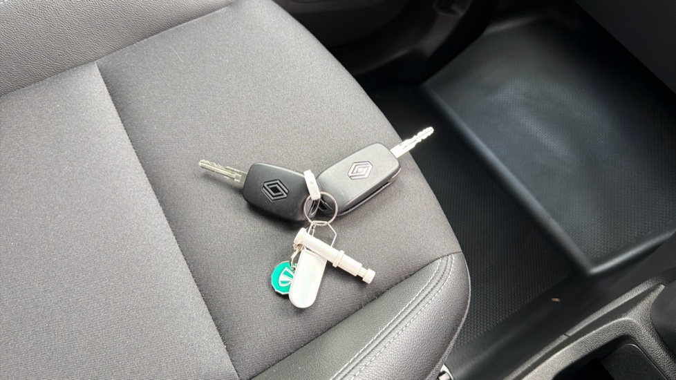 Renault Kangoo L2 Diesel LL21 Blue dCi 95 Advance [Safety] Van - Image 20