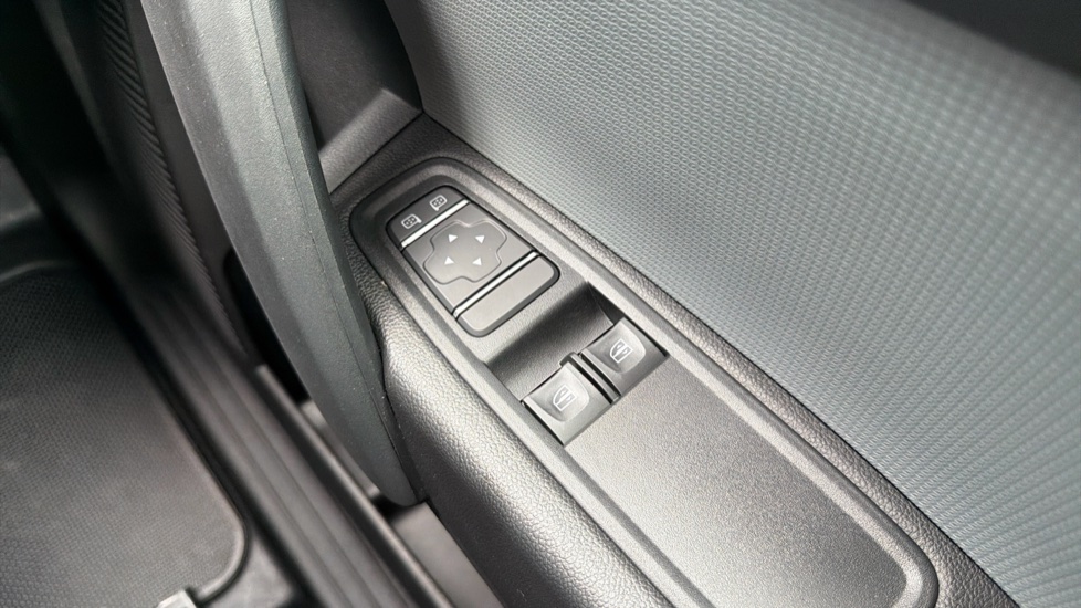 Renault Kangoo L2 Diesel LL21 Blue dCi 95 Advance [Safety] Van - Image 35