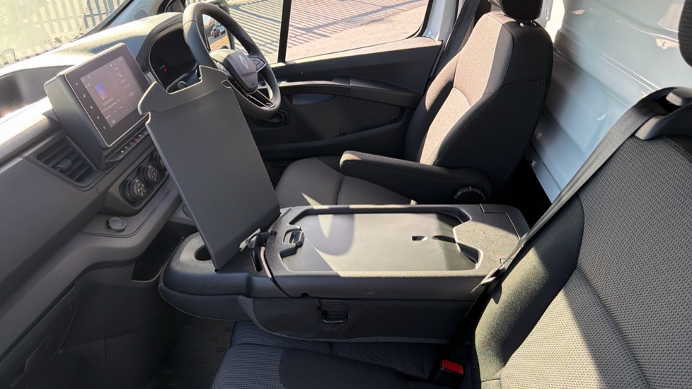 Renault Trafic Swb Diesel SL30 Blue dCi 130 Advance [Safety] Van - Image 24
