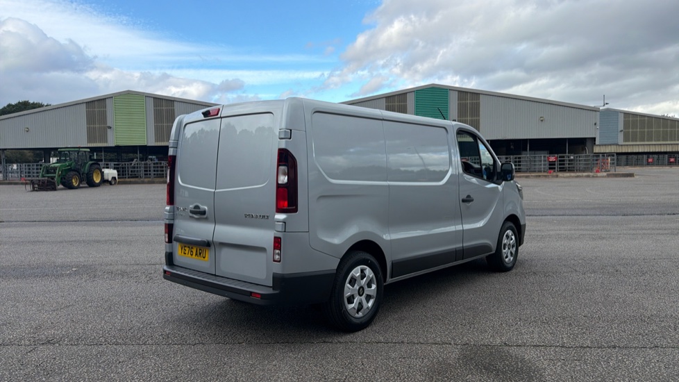 Renault Trafic Swb Diesel SL30 Blue dCi 130 Advance [Safety] Van - Image 10