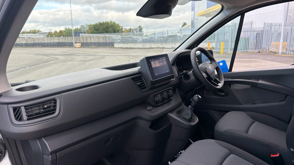 Renault Trafic Swb Diesel SL30 Blue dCi 130 Advance [Safety] Van - Image 41