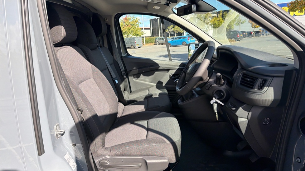 Renault Trafic Lwb Diesel LL30 Blue dCi 130 Advance [Safety] Van - Image 6