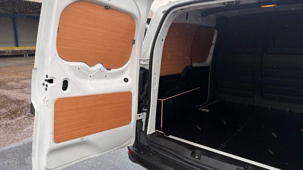 Renault Kangoo L1 Diesel ML19 Blue dCi 95 Start Van - Image 41