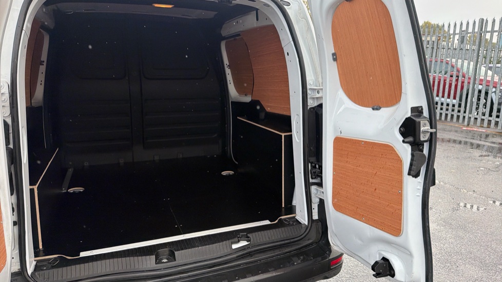 Renault Kangoo L1 Diesel ML19 Blue dCi 95 Start Van - Image 43