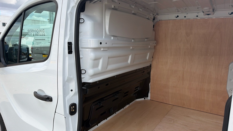 Renault Trafic Lwb Diesel LL30 Blue dCi 150 Advance [Safety] Van EAG9 - Image 18