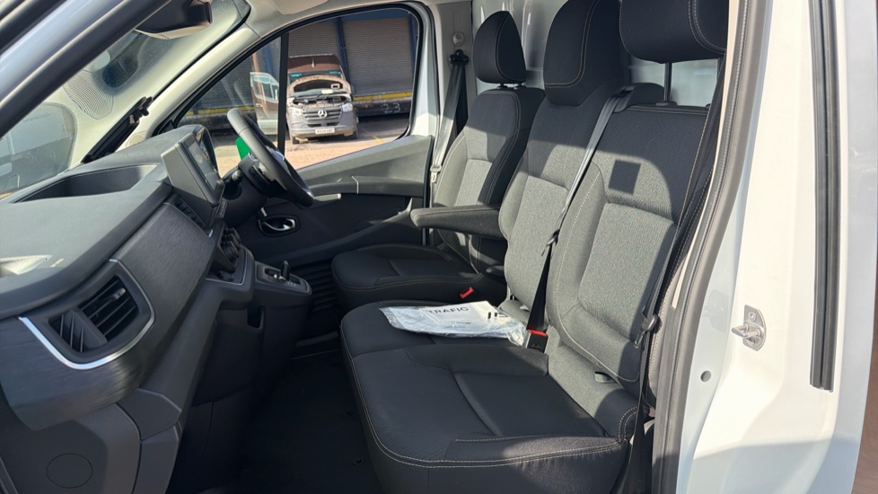 Renault Trafic Lwb Diesel LL30 Blue dCi 150 Extra [Safety] Van EAG9 - Image 44