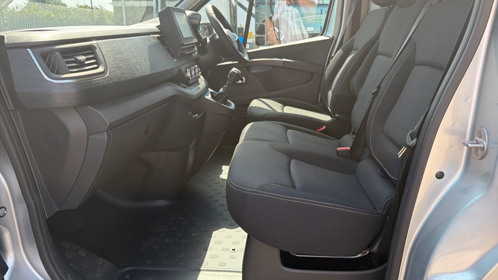 Renault Trafic Lwb Diesel LL30 Blue dCi 150 Extra Sport [Safety] Van - Image 13