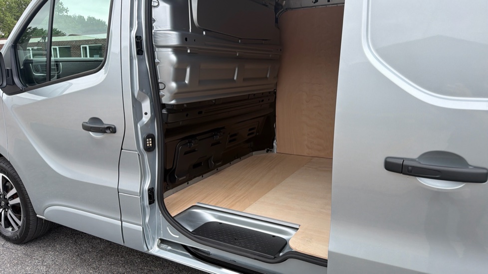 Renault Trafic Lwb Diesel LL30 Blue dCi 150 Extra Sport [Safety] Van - Image 5