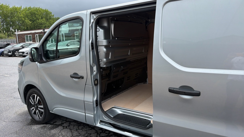 Renault Trafic Lwb Diesel LL30 Blue dCi 150 Extra Sport [Safety] Van - Image 5