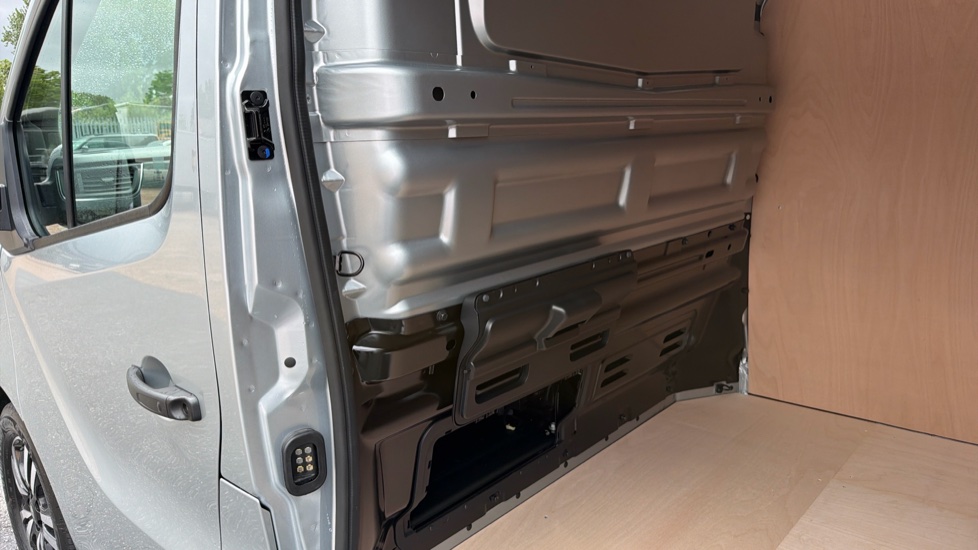 Renault Trafic Lwb Diesel LL30 Blue dCi 150 Extra Sport [Safety] Van - Image 18