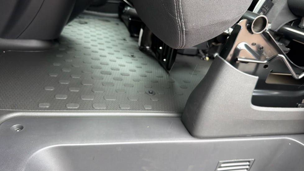 Renault Trafic Lwb Diesel LL30 Blue dCi 150 Extra Sport [Safety] Van - Image 39