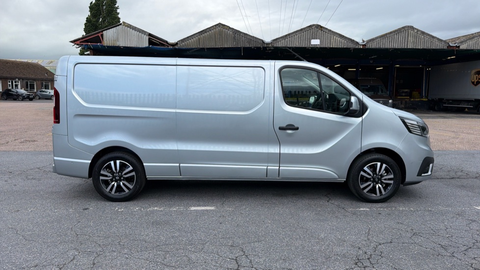 Renault Trafic Lwb Diesel LL30 Blue dCi 150 Extra Sport [Safety] Van - Image 9