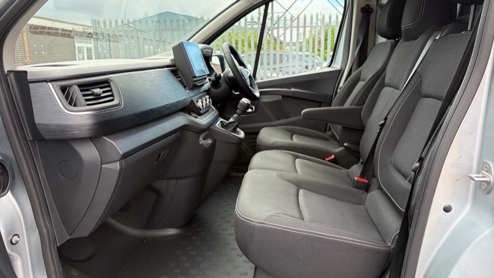 Renault Trafic Lwb Diesel LL30 Blue dCi 150 Extra Sport [Safety] Van - Image 13