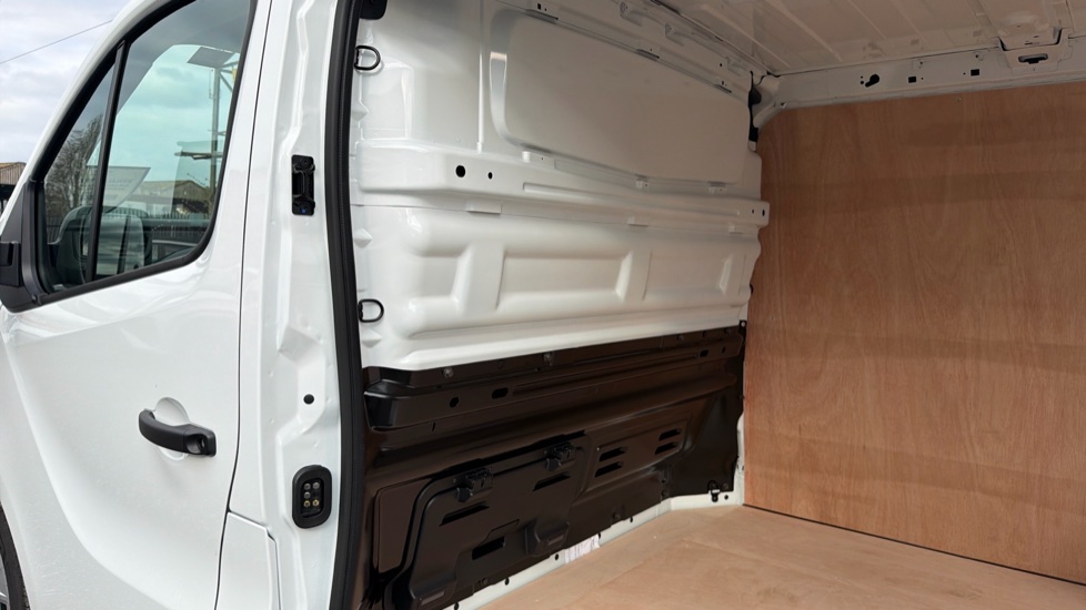 Renault Trafic Swb Diesel SL30 Blue dCi 150 Advance [Safety] Van EAG9 - Image 18