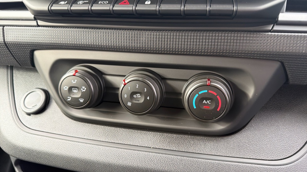 Renault Trafic Swb Diesel SL30 Blue dCi 150 Advance [Safety] Van EAG9 - Image 23