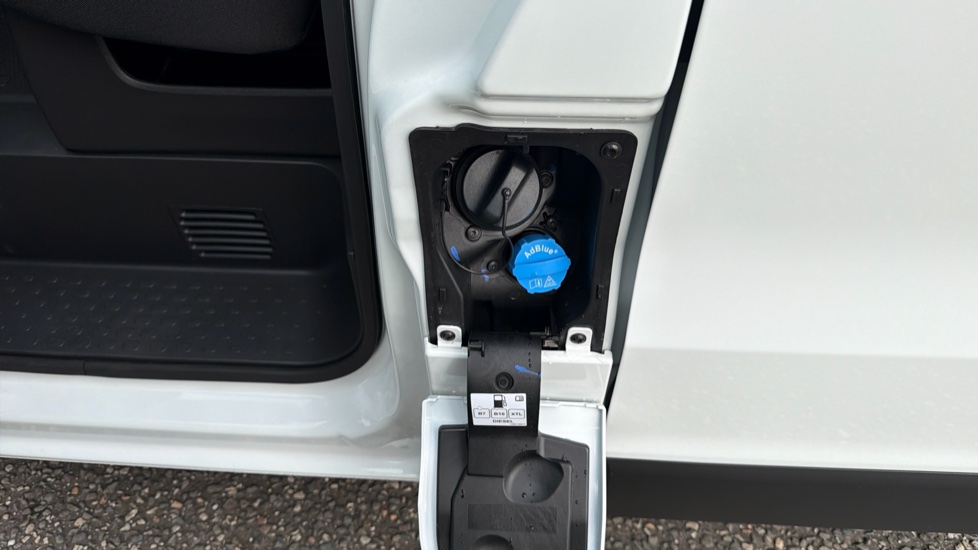 Renault Trafic Swb Diesel SL30 Blue dCi 150 Advance [Safety] Van EAG9 - Image 37