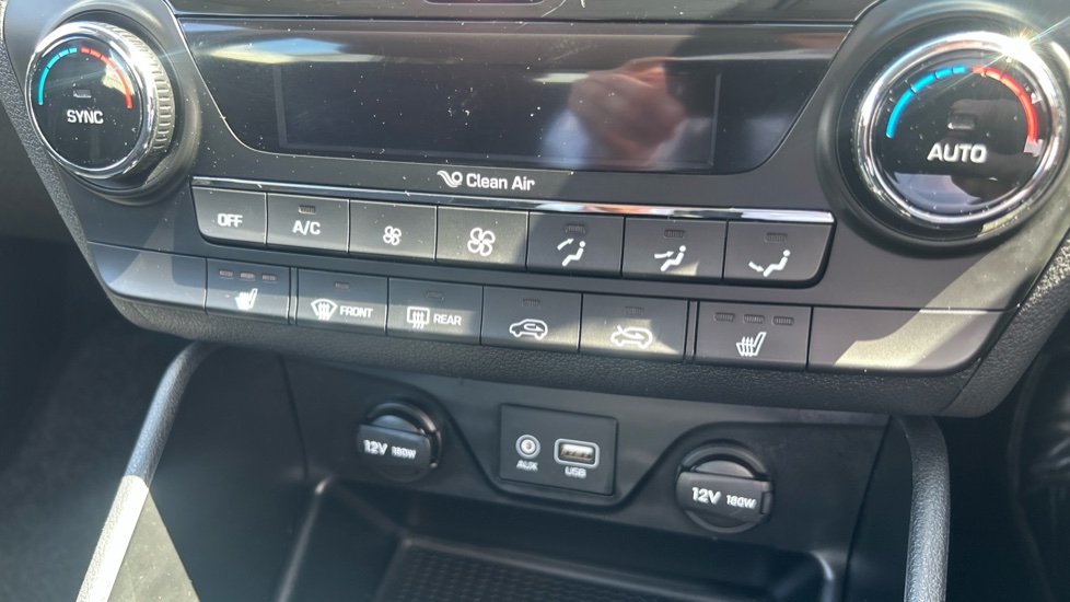 Hyundai TUCSON 1.6 GDi Blue Drive SE Nav 5dr 2WD Petrol Estate - Image 22