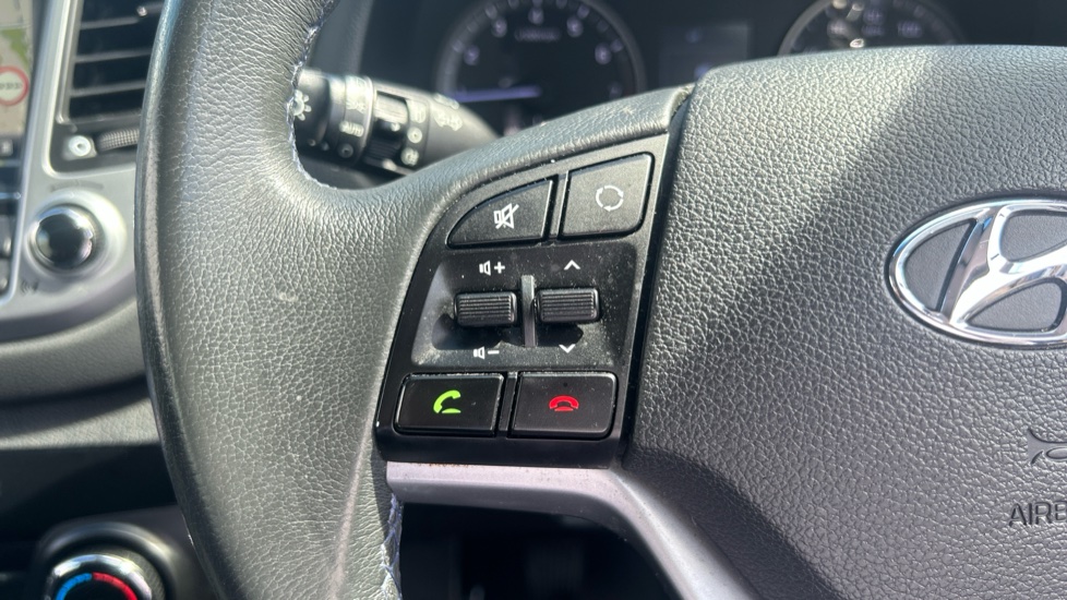 Hyundai TUCSON 1.6 GDi Blue Drive SE Nav 5dr 2WD Petrol Estate - Image 29