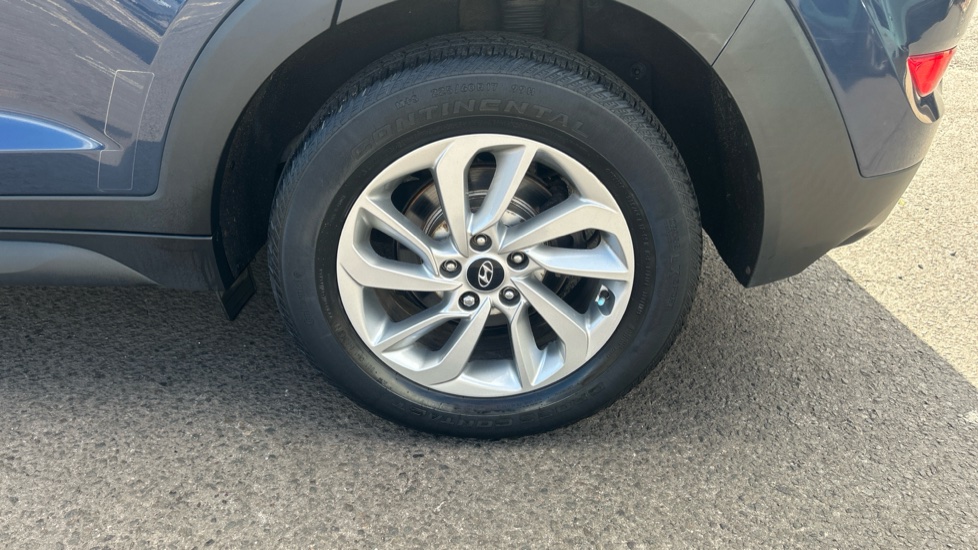 Hyundai TUCSON 1.6 GDi Blue Drive SE Nav 5dr 2WD Petrol Estate - Image 35