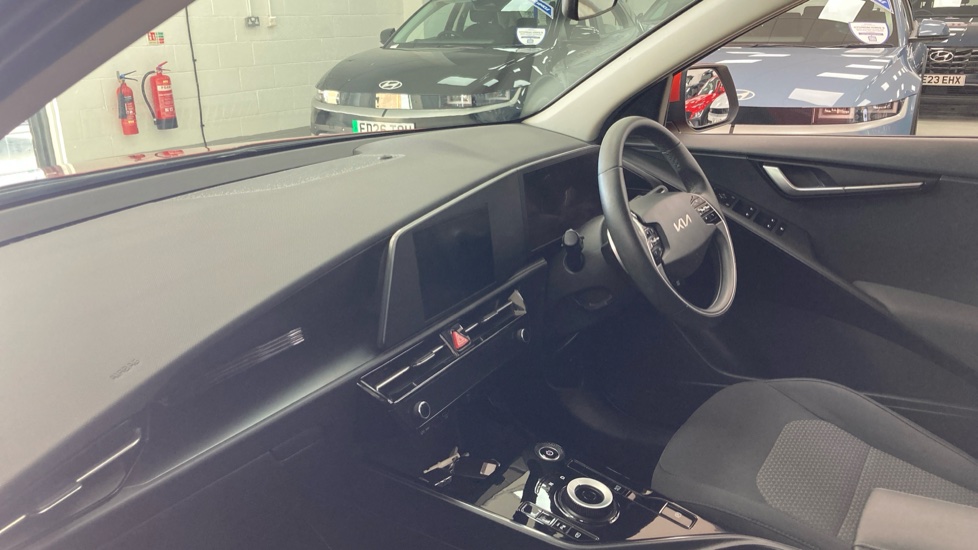 Kia Niro 150kW 2 64kWh 5dr Auto Electric Estate - Image 9