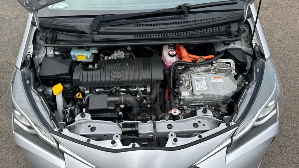 Toyota Yaris 1.5 Hybrid Icon Tech 5dr CVT Hybrid Hatchback - Image 8
