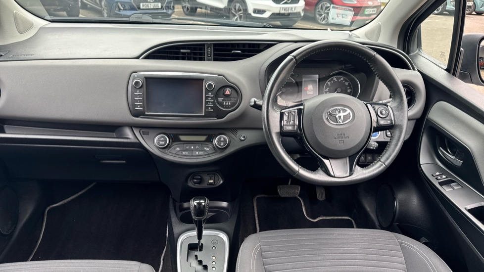 Toyota Yaris 1.5 Hybrid Icon Tech 5dr CVT Hybrid Hatchback - Image 10