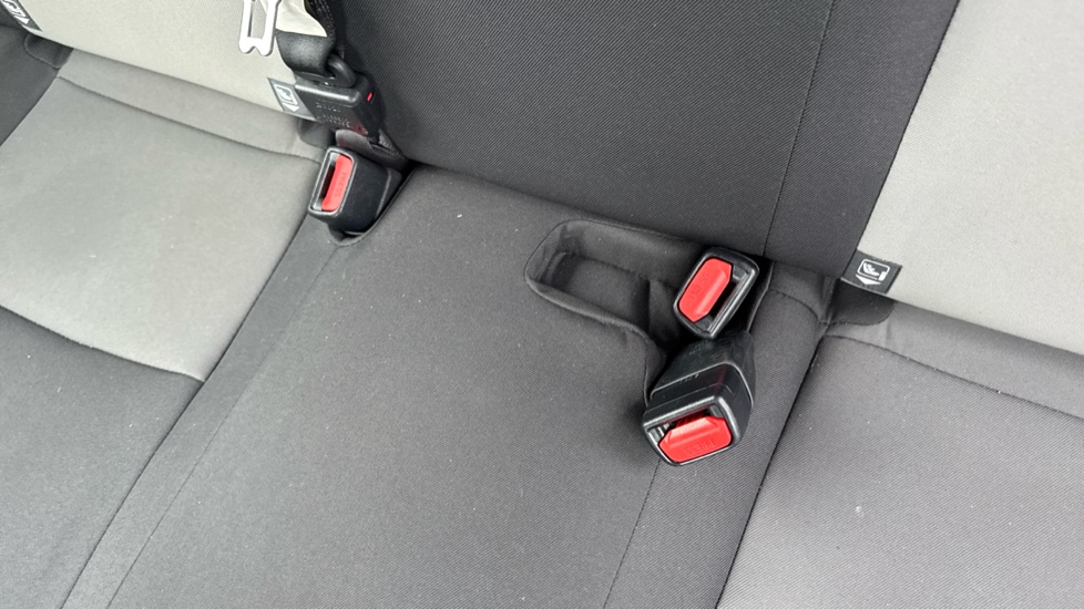 Toyota Yaris 1.5 Hybrid Icon Tech 5dr CVT Hybrid Hatchback - Image 17