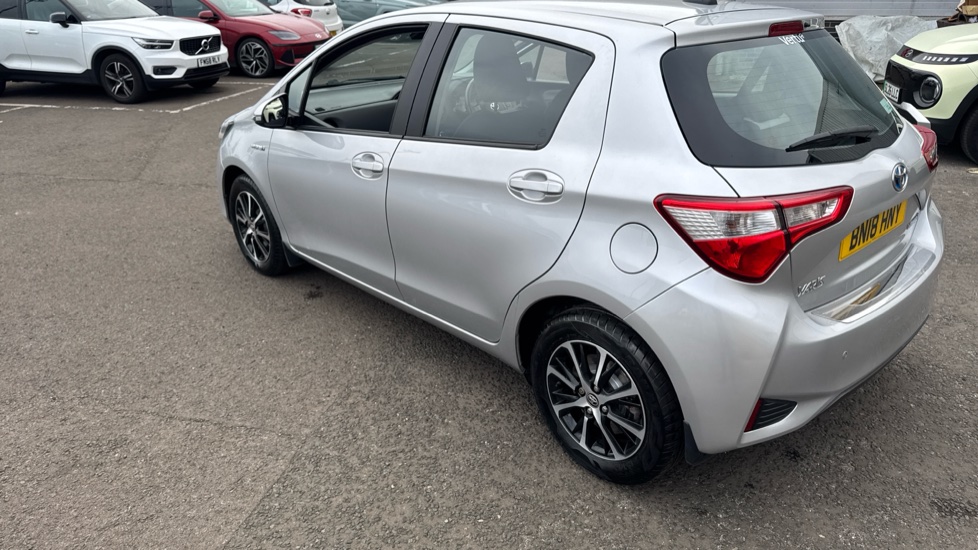 Toyota Yaris 1.5 Hybrid Icon Tech 5dr CVT Hybrid Hatchback - Image 37