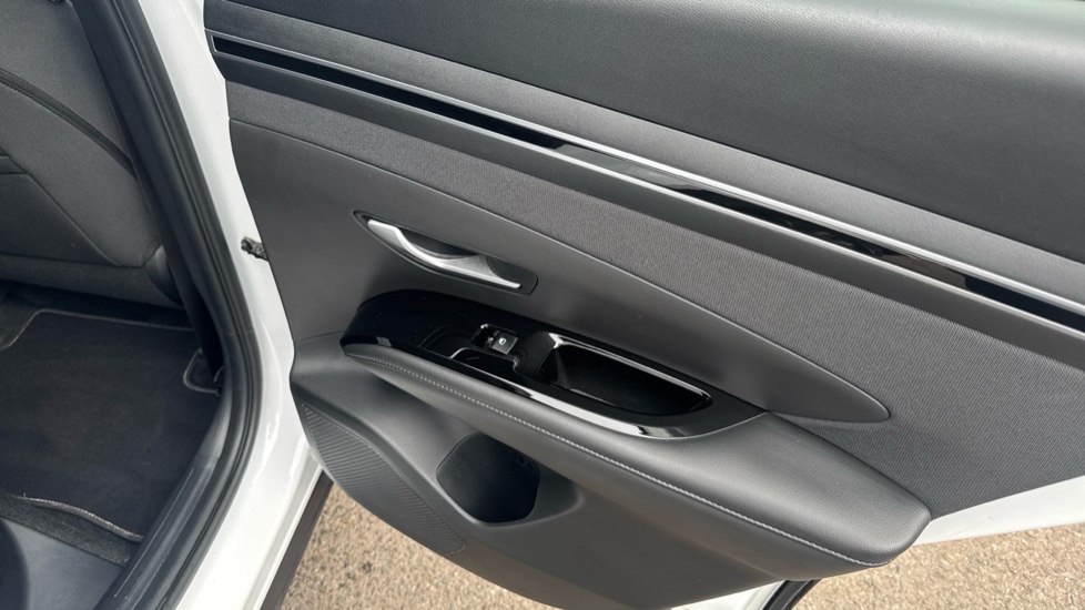 Hyundai TUCSON 1.6 TGDi SE Connect 5dr 2WD Petrol Estate - Image 22