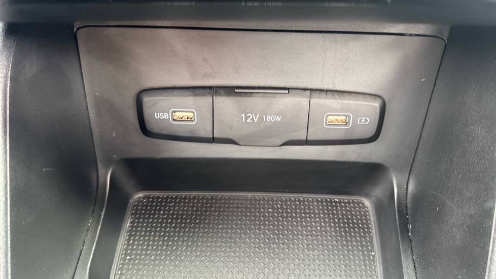 Hyundai TUCSON 1.6 TGDi SE Connect 5dr 2WD Petrol Estate - Image 32