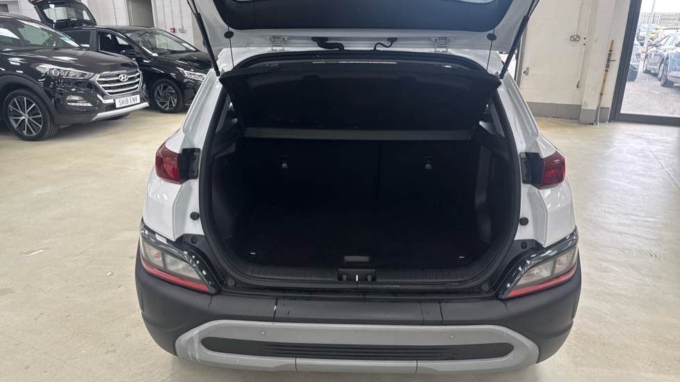 Hyundai KONA 1.6 GDi Hybrid SE Connect 5dr DCT Hybrid Hatchback - Image 4