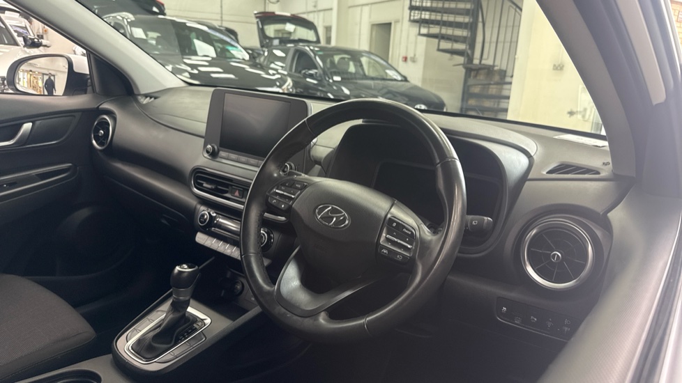 Hyundai KONA 1.6 GDi Hybrid SE Connect 5dr DCT Hybrid Hatchback - Image 11