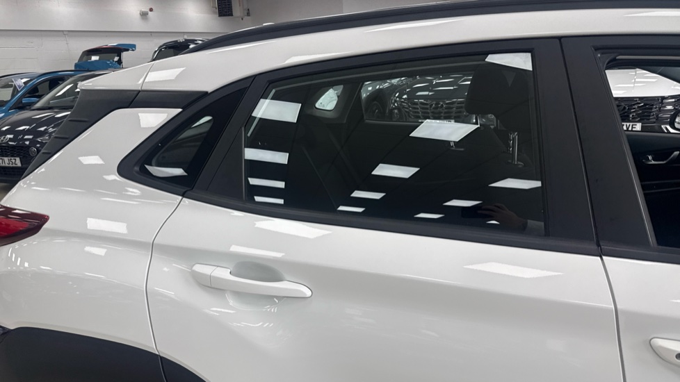 Hyundai KONA 1.6 GDi Hybrid SE Connect 5dr DCT Hybrid Hatchback - Image 33