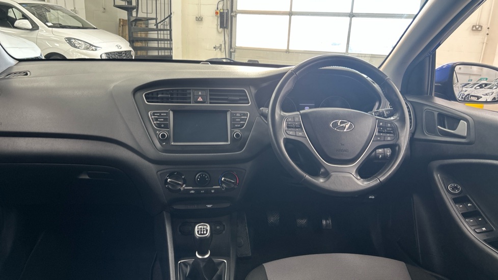 Hyundai i20 1.2 MPi SE 5dr Petrol Hatchback - Image 10