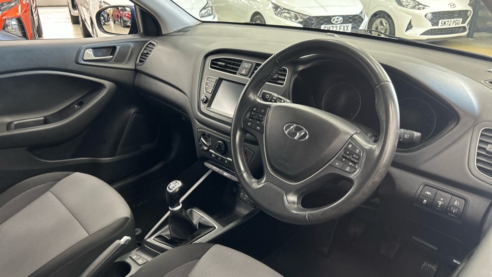 Hyundai i20 1.2 MPi SE 5dr Petrol Hatchback - Image 11