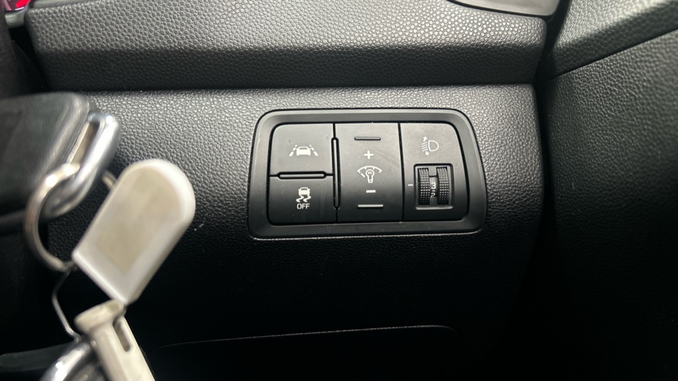 Hyundai i20 1.2 MPi SE 5dr Petrol Hatchback - Image 26