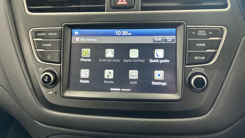 Hyundai i20 1.2 MPi SE 5dr Petrol Hatchback - Image 29
