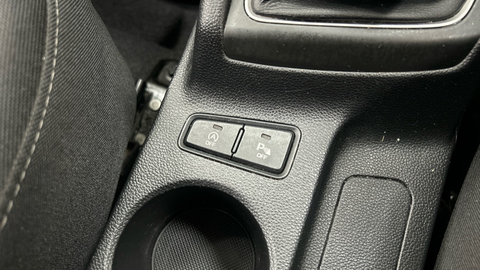 Hyundai i20 1.2 MPi SE 5dr Petrol Hatchback - Image 33