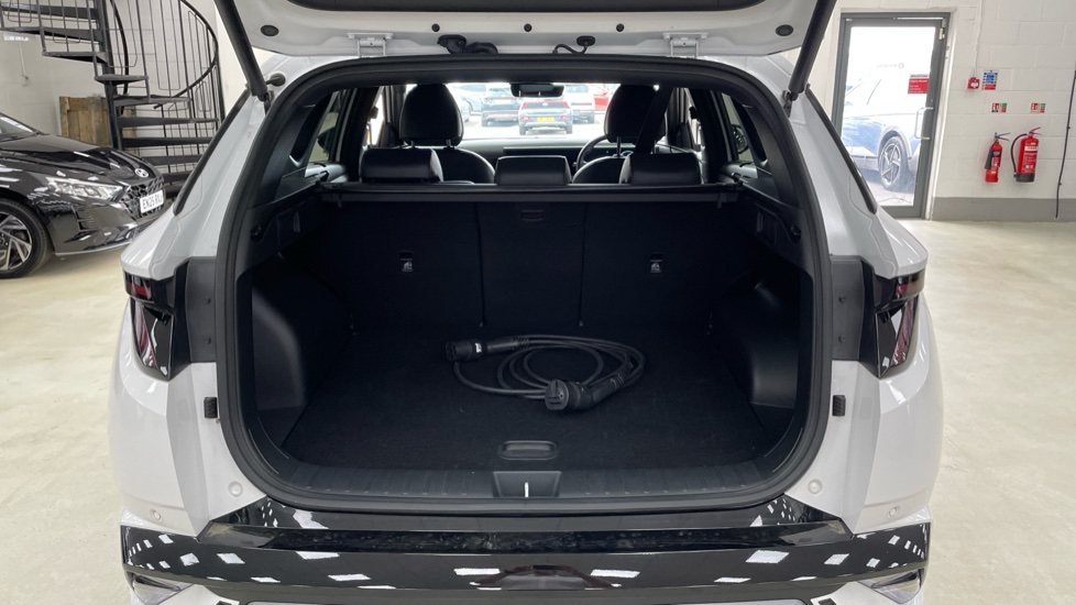 Hyundai TUCSON 1.6T Plug-in Hybrid N Line 5dr Auto Estate - Image 4