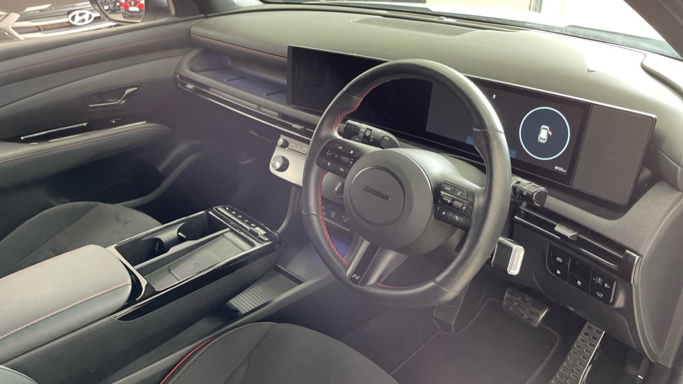 Hyundai TUCSON 1.6T Plug-in Hybrid N Line 5dr Auto Estate - Image 11