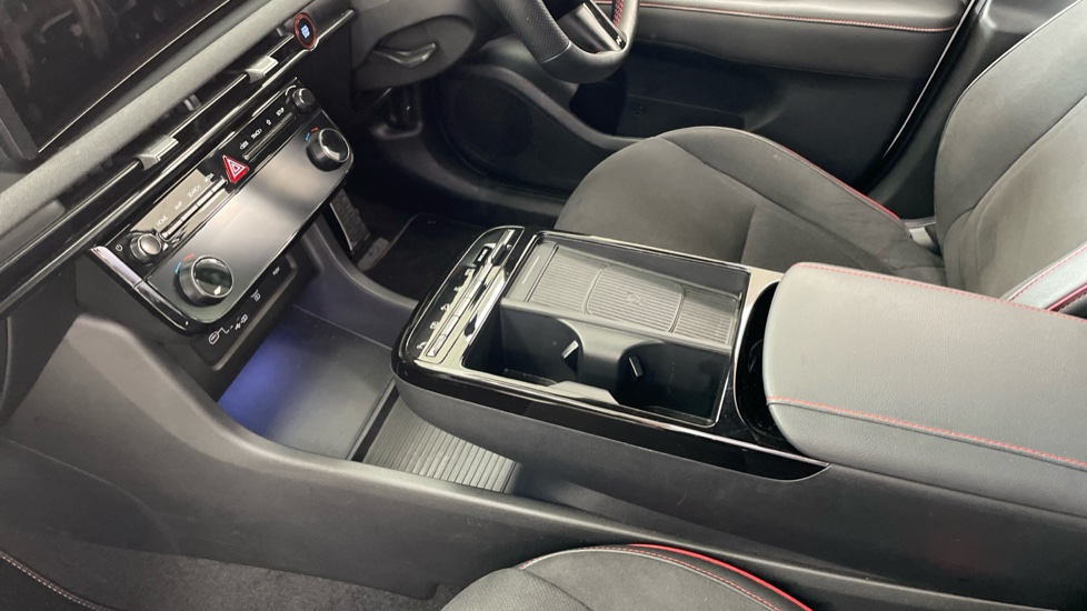 Hyundai TUCSON 1.6T Plug-in Hybrid N Line 5dr Auto Estate - Image 13