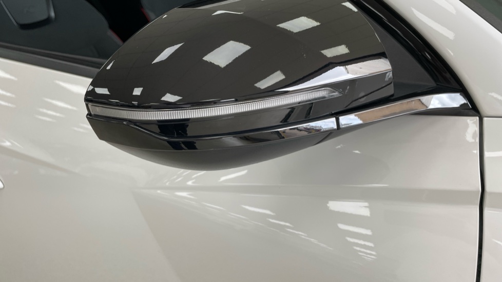 Hyundai TUCSON 1.6T Plug-in Hybrid N Line 5dr Auto Estate - Image 33