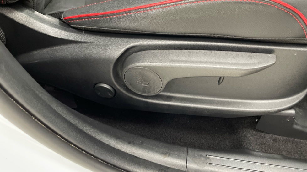 Hyundai TUCSON 1.6T Plug-in Hybrid N Line 5dr Auto Estate - Image 48