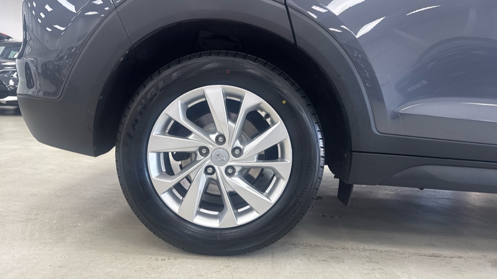 Hyundai TUCSON 1.6 GDi SE Nav 5dr 2WD Petrol Estate - Image 7