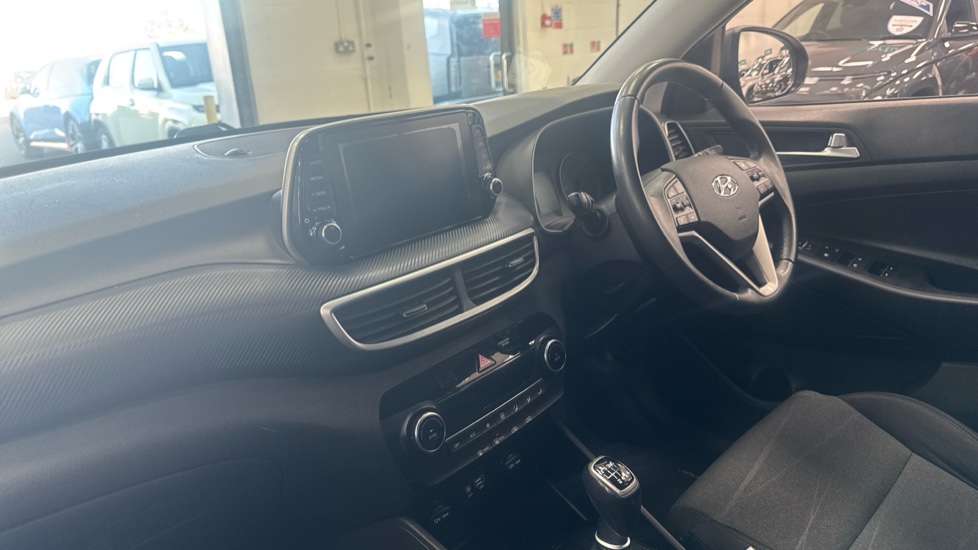 Hyundai TUCSON 1.6 GDi SE Nav 5dr 2WD Petrol Estate - Image 9